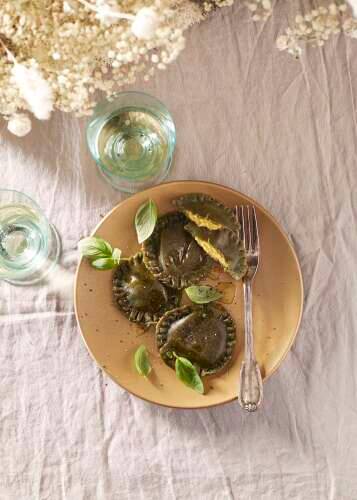 Raviolis au chou frisé et à la crème de potimarron