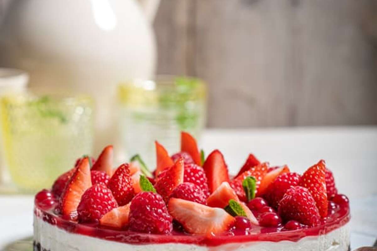 Cheesecake sans cuisson au fromage de chèvre et fruits rouges