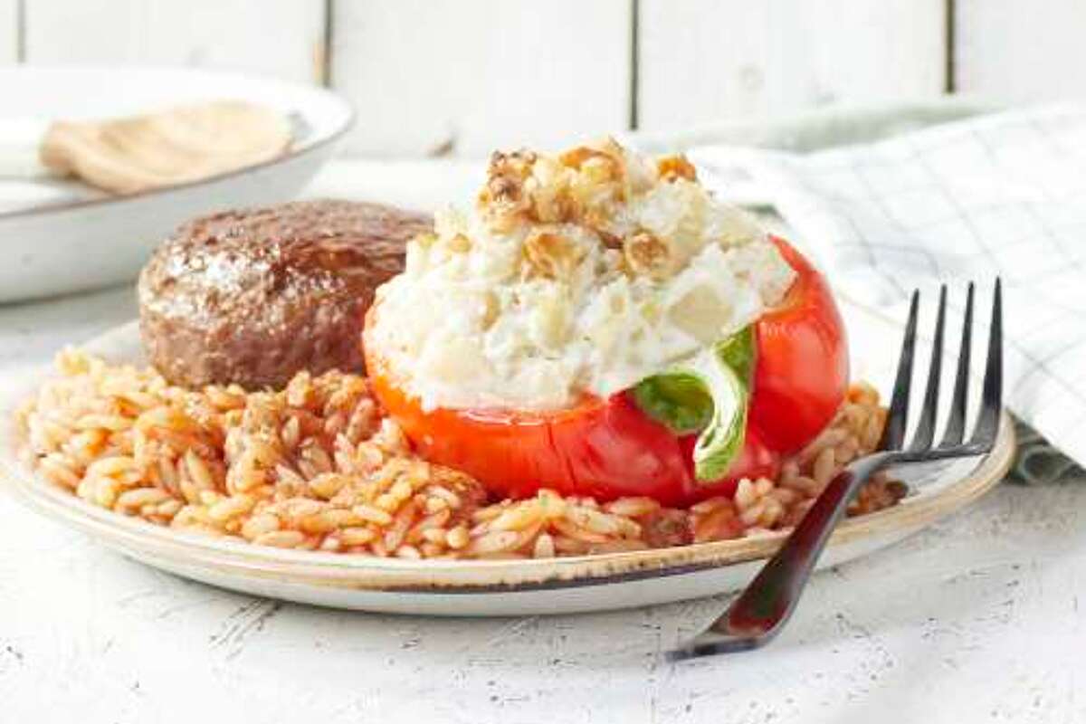 Hamburger, risones et poivron farci au fenouil