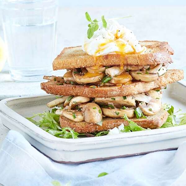 Salade de champignons crus à l'oeuf poché