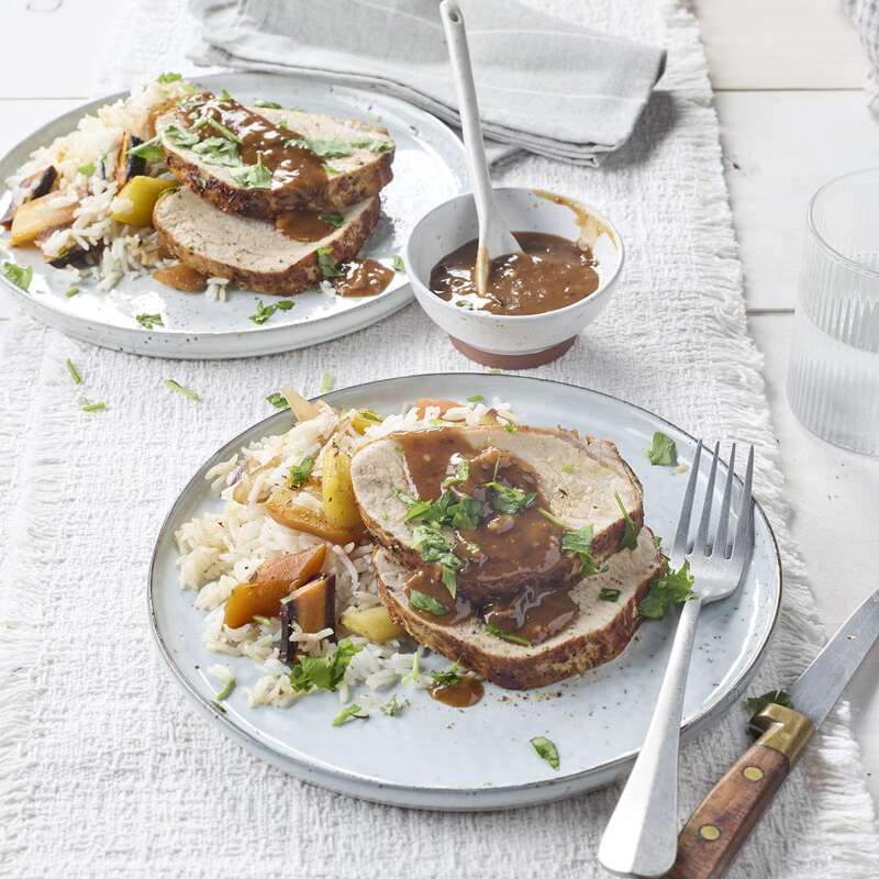 Recept voor Kotelettengebraad, rijst met wortelen en dadelsaus | Colruyt